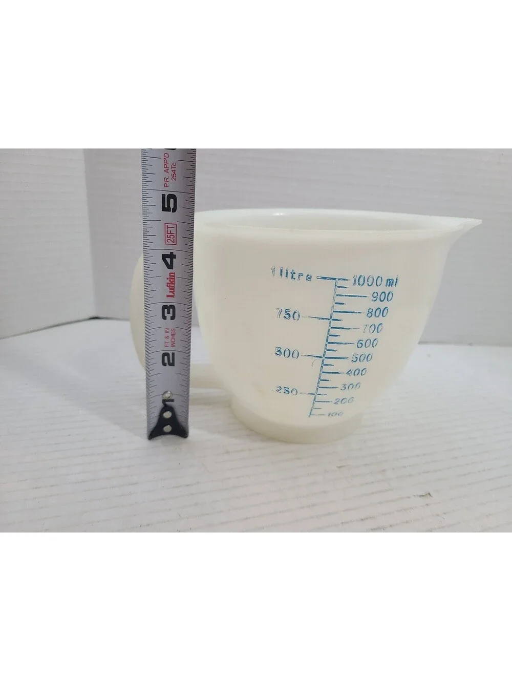 Vintage Tupperware Mix N Store 4 Cuo Measuring Pitcher Model 1288